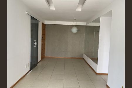 Apartamento à venda com 75m², 3 quartos e 1 vaga