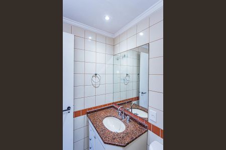 Apartamento para alugar com 98m², 3 quartos e 1 vaga Apartamento para alugar com 98m², 3 quartos e 1 vagaBanheiro do Quarto 1