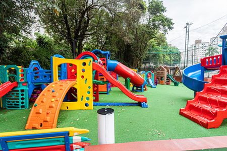 Apartamento para alugar com 98m², 3 quartos e 1 vaga Apartamento para alugar com 98m², 3 quartos e 1 vagaÁrea comum - Playground