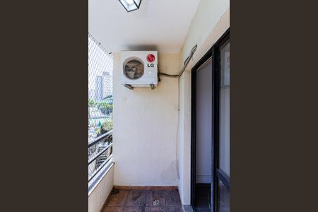 Apartamento para alugar com 98m², 3 quartos e 1 vaga Apartamento para alugar com 98m², 3 quartos e 1 vagaVaranda