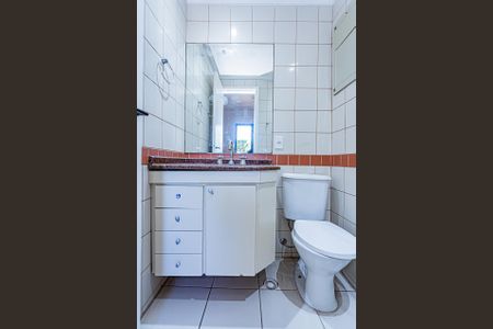 Apartamento para alugar com 98m², 3 quartos e 1 vaga Apartamento para alugar com 98m², 3 quartos e 1 vagaBanheiro do Quarto 1