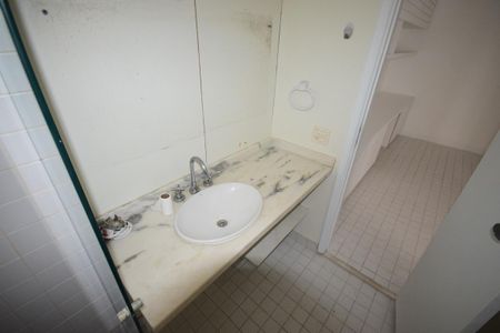 Apartamento à venda com 70m², 2 quartos e 2 vagas Apartamento à venda com 70m², 2 quartos e 2 vagasBanheiro Suíte 2