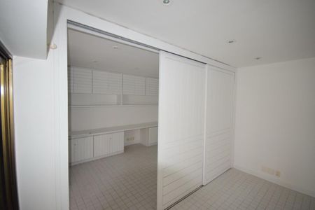 Apartamento à venda com 70m², 2 quartos e 2 vagas Apartamento à venda com 70m², 2 quartos e 2 vagasSala