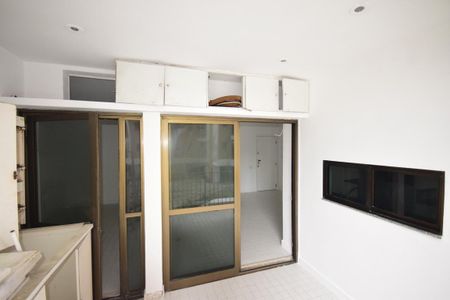 Apartamento à venda com 70m², 2 quartos e 2 vagas Apartamento à venda com 70m², 2 quartos e 2 vagasVaranda