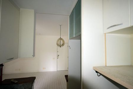 Apartamento à venda com 70m², 2 quartos e 2 vagas Apartamento à venda com 70m², 2 quartos e 2 vagasCozinha