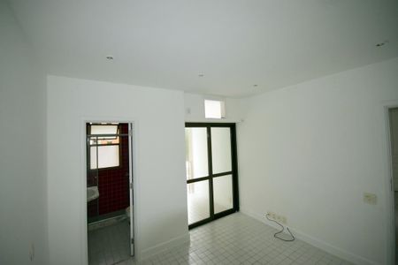 Apartamento à venda com 70m², 2 quartos e 2 vagas Apartamento à venda com 70m², 2 quartos e 2 vagasSuíte 1