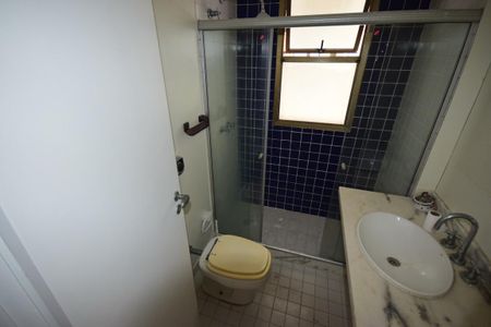 Apartamento à venda com 70m², 2 quartos e 2 vagas Apartamento à venda com 70m², 2 quartos e 2 vagasBanheiro Suíte 2