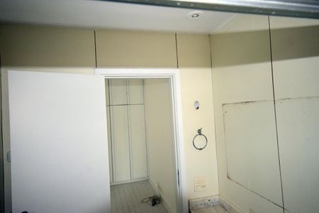 Apartamento à venda com 70m², 2 quartos e 2 vagas Apartamento à venda com 70m², 2 quartos e 2 vagasBanheiro Suíte 1