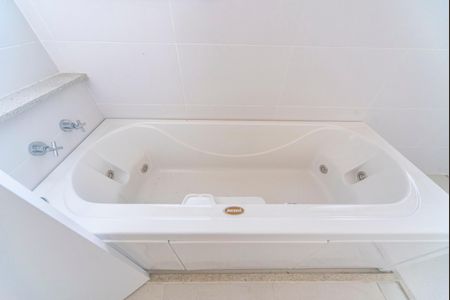 Apartamento à venda com 227m², 3 quartos e 4 vagasBanheiro Suíte 1