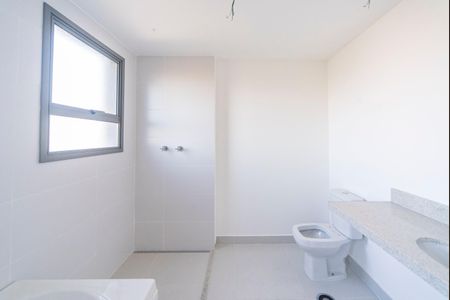 Apartamento à venda com 227m², 3 quartos e 4 vagasBanheiro Suíte 1