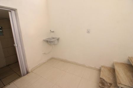 Casa para alugar com 60m², 1 quarto e sem vagaÁrea de Serviço