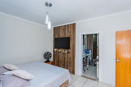 Casa à venda com 358m², 3 quartos e 4 vagasSuíte