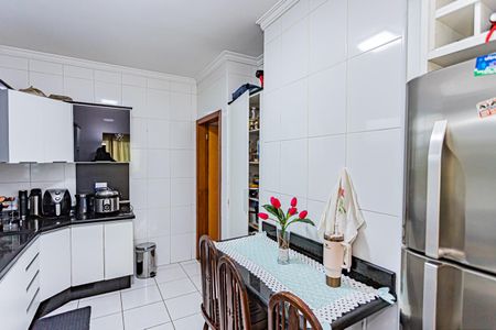 Casa à venda com 358m², 3 quartos e 4 vagasCozinha