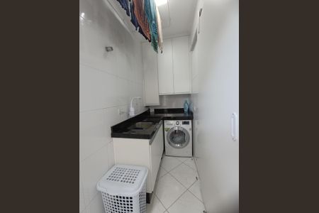Apartamento à venda com 74m², 3 quartos e 1 vagaÁrea de Serviço