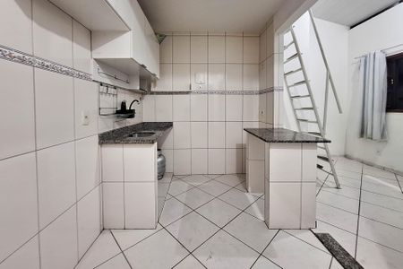 Casa à venda com 45m², 1 quarto e sem vagaSala/Cozinha