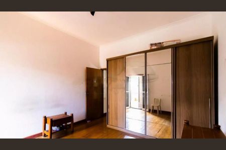 Casa à venda com 6 quartos, 200m² em Ipiranga, São Paulo