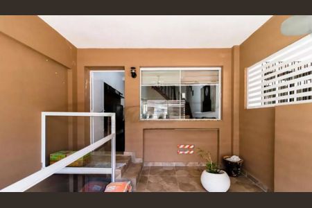 Casa à venda com 6 quartos, 200m² em Ipiranga, São Paulo