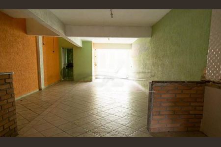 Casa à venda com 3 quartos, 200m² em Bosque da Saúde, São Paulo