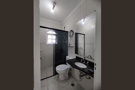 Banheiro social de casa para alugar com 3 quartos, 200m² em Bosque da Saúde, São Paulo