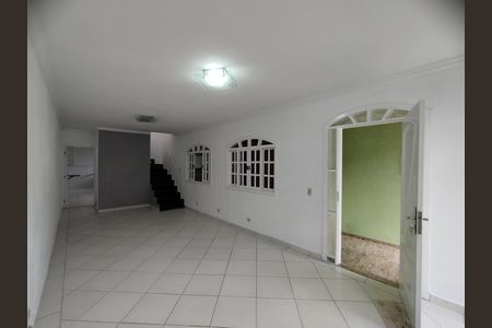 Casa à venda com 3 quartos, 200m² em Bosque da Saúde, São Paulo
