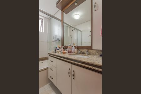 Apartamento à venda com 136m², 3 quartos e 2 vagasBanheiro da Suíte