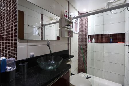 Apartamento à venda com 110m², 2 quartos e 2 vagasBanheiro da Suíte