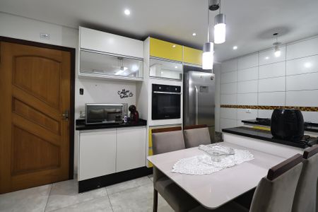 Apartamento à venda com 110m², 2 quartos e 2 vagasCozinha