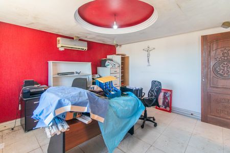 Casa para alugar com 180m², 5 quartos e 2 vagasEscritório