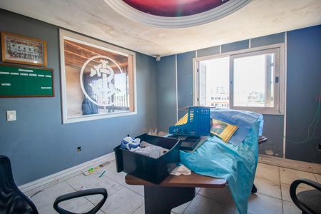 Casa para alugar com 180m², 5 quartos e 2 vagasEscritório