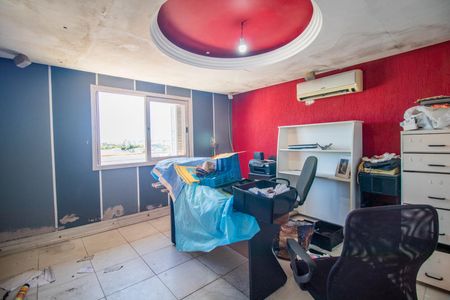 Casa para alugar com 180m², 5 quartos e 2 vagasEscritório