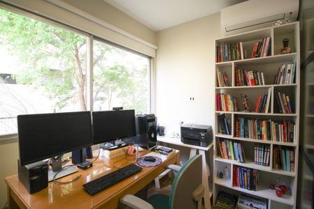 Apartamento à venda com 145m², 4 quartos e 2 vagas Apartamento à venda com 145m², 4 quartos e 2 vagasQuarto 2