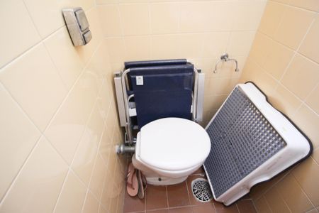 Apartamento à venda com 145m², 4 quartos e 2 vagas Apartamento à venda com 145m², 4 quartos e 2 vagasBanheiro de serviço