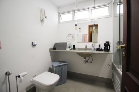 Apartamento à venda com 145m², 4 quartos e 2 vagas Apartamento à venda com 145m², 4 quartos e 2 vagasBanheiro