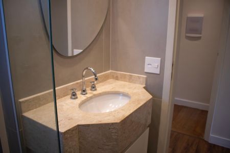 Apartamento à venda com 55m², 2 quartos e 1 vagaBanheiro Social