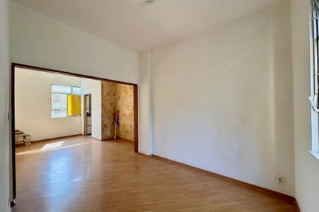 Apartamento para alugar com 75m², 1 quarto e sem vagaSala