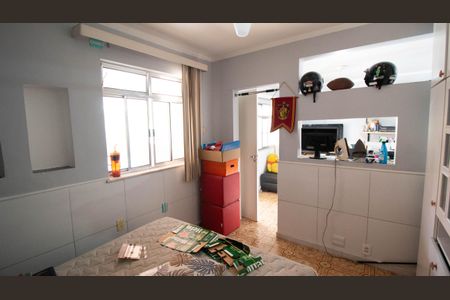 Casa à venda com 170m², 4 quartos e 4 vagas Casa à venda com 170m², 4 quartos e 4 vagasQuarto 3