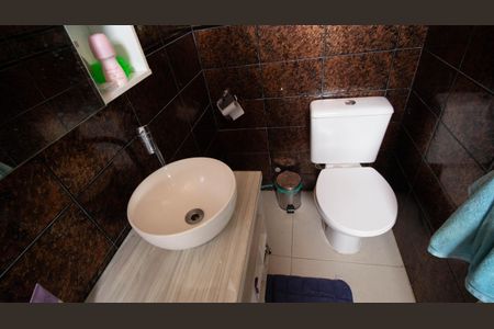 Casa à venda com 170m², 4 quartos e 4 vagas Casa à venda com 170m², 4 quartos e 4 vagasBanheiro da Suíte