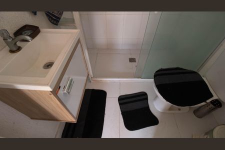 Casa à venda com 170m², 4 quartos e 4 vagas Casa à venda com 170m², 4 quartos e 4 vagasBanheiro da Piscina