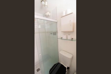 Casa à venda com 170m², 4 quartos e 4 vagas Casa à venda com 170m², 4 quartos e 4 vagasBanheiro da Piscina