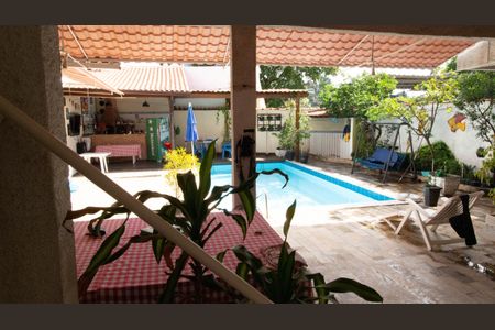 Casa à venda com 170m², 4 quartos e 4 vagas Casa à venda com 170m², 4 quartos e 4 vagasVista do Quarto 3