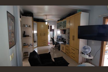 Casa à venda com 170m², 4 quartos e 4 vagas Casa à venda com 170m², 4 quartos e 4 vagasSuíte