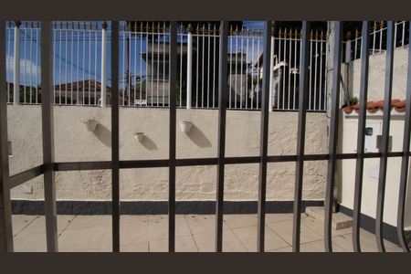 Casa à venda com 170m², 4 quartos e 4 vagas Casa à venda com 170m², 4 quartos e 4 vagasVista do Quarto 1