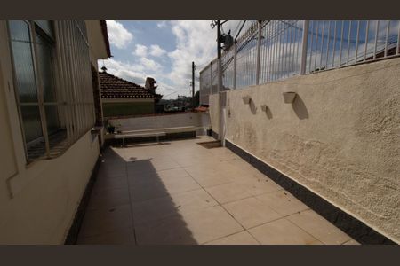 Casa à venda com 170m², 4 quartos e 4 vagas Casa à venda com 170m², 4 quartos e 4 vagasÁrea Externa
