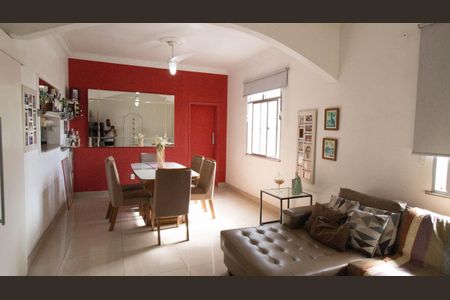 Casa à venda com 170m², 4 quartos e 4 vagas Casa à venda com 170m², 4 quartos e 4 vagasSala