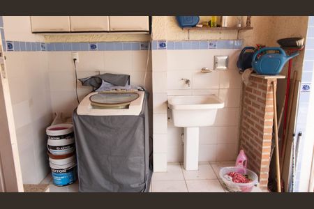 Casa à venda com 170m², 4 quartos e 4 vagas Casa à venda com 170m², 4 quartos e 4 vagasÁrea de Serviço