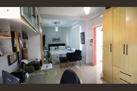 Casa à venda com 170m², 4 quartos e 4 vagas Casa à venda com 170m², 4 quartos e 4 vagasSuíte