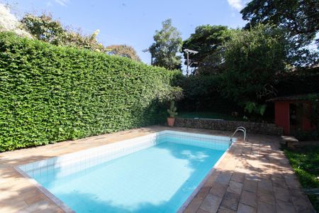 Casa à venda com 1400m², 4 quartos e 5 vagasPiscina