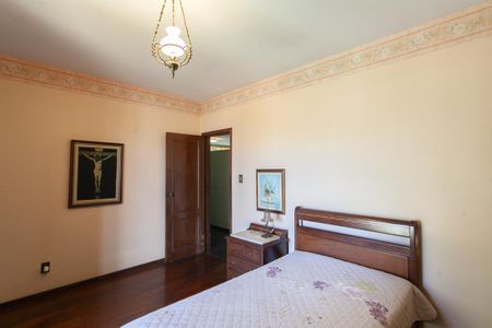 Casa à venda com 1400m², 4 quartos e 5 vagasSuíte