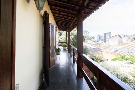 Casa à venda com 1400m², 4 quartos e 5 vagasVaranda do Quarto 2