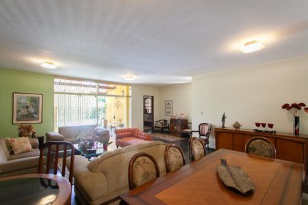 Casa à venda com 1400m², 4 quartos e 5 vagasSala 1